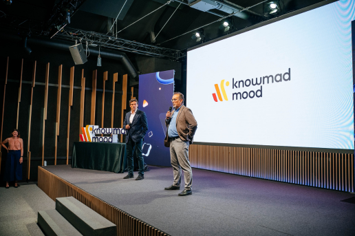 knowmad mood event